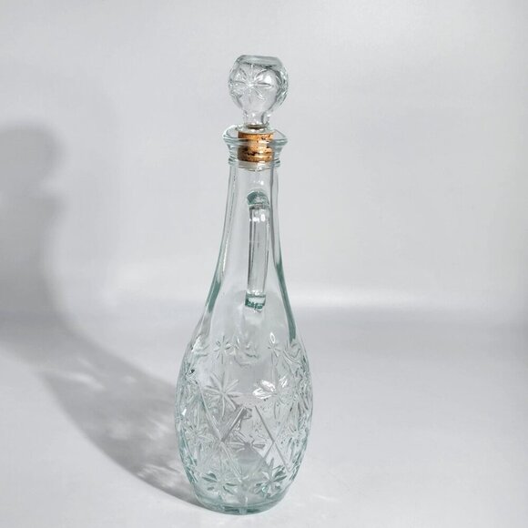 Starburst Daisy In Triangles Cut Glass Decanter With Stopper and Cork Vintage - Picture 3 of 11